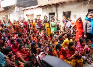 Thousands of Almond Workers in Delhi Are Fighting To Get Better Wages