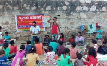 How a ‘footpath pathshala’ in Rajasthan is transforming the lives of children of Dalit migrant labourers