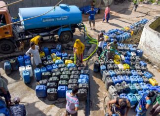 Thirsty Streets in Photos: The Plight of Kusumpur Pahari Amid Delhi's Water Crisis