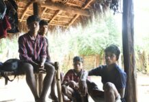 बस्तर में सुरक्षा बल और माओवादी मुठभेड़ में पिसती आम आदिवासी जिदंगियां, दूधमुंही बच्ची ने गंवाई जान