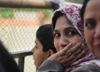 Delhi Elections 2025: Women Voters Refuse to be Swayed by AAP-BJP's Poll Winning Tactics, Highlight Security Risks and 'Broken' Promises