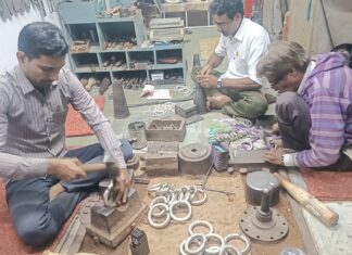 The Untold Struggles of Rajgarh's Muslim Jewelers: Mastering Art But Losing Identity