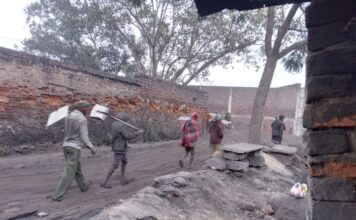 Chandasi Coal Mandi: Asia’s Largest Black Hell Where Laborers Pay with Their Health