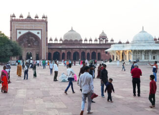 Fatehpur Sikri: A Glimpse into Akbar’s Lost Capital and Struggle to Preserve Mughal Grandeur