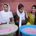 Amid Rising Divides, a Hindu Woman Serves Iftar at Jama Masjid, Spreading Unity