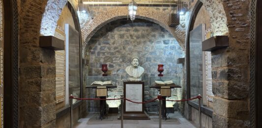 From Mirza Ghalib to Meena Kumari, Traces of Time in Delhi’s Gali Qasim Jan