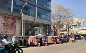 Twelve Years On Pink Autos Still Run Without Support in Ranchi
