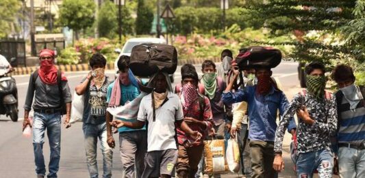 Bihar’s Long Voting Lines Shadowed by the Migration Express